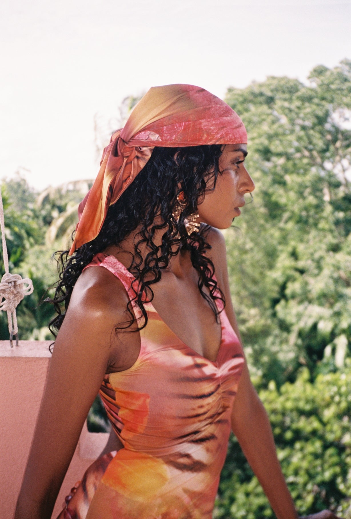 Good Headscarf in Wild