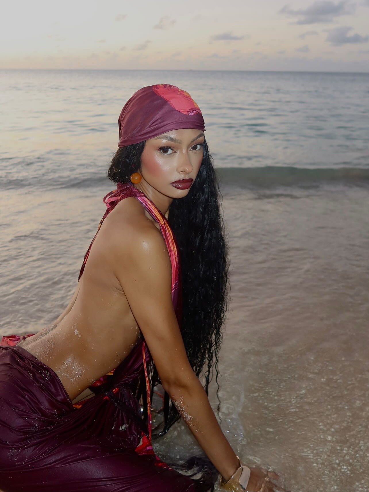 Signature Sarong in Hibiscus